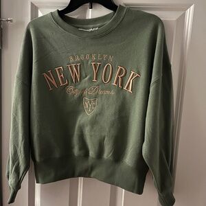 Old money aesthetic green sweatshirt